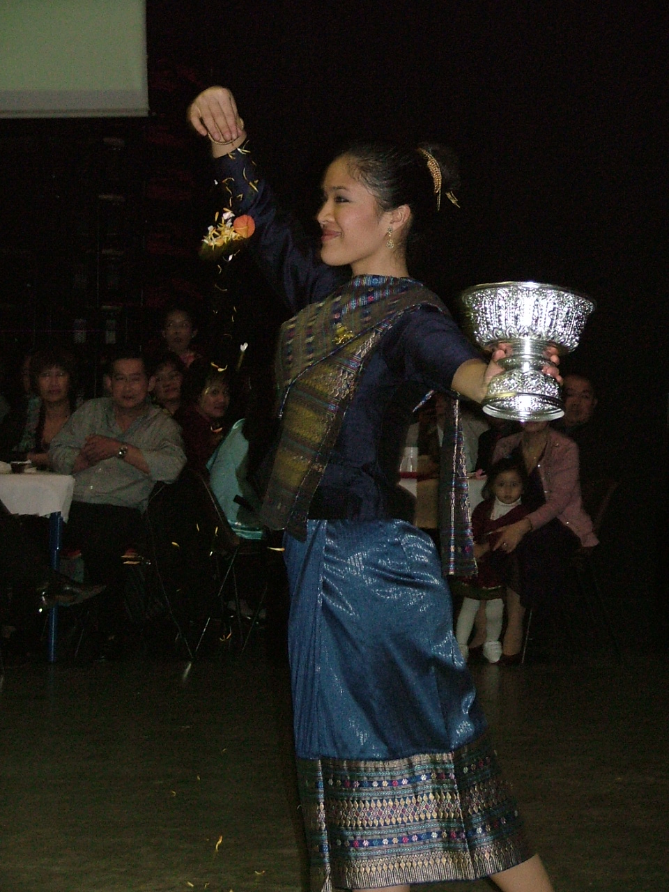 soirée asso.lao khammouane en france-Paris-030207 027.jpg